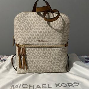 Michael Kors Rhea Slim Backpack Vanilla